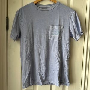 Vineyard vines 100% cotton t shirt. Men’s XS.